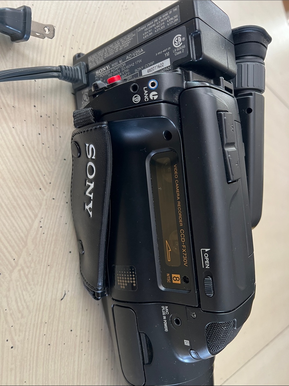 Sony Black Video8 Handycam Camcorder with 12x Lens Marking - Picture 4 of 4